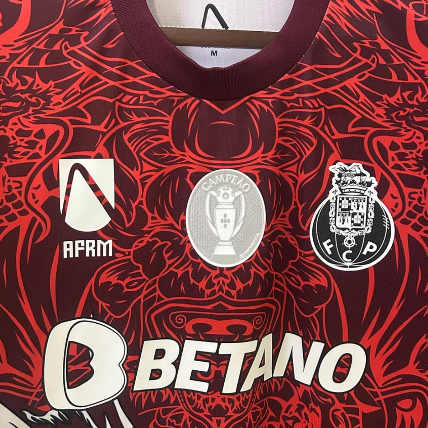 Camisola Vermelha 2025/26 - Dragões