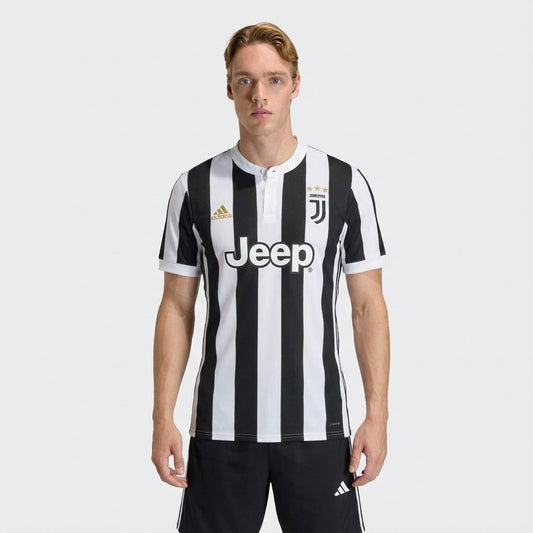 Camisola Retrô Juventus 2017/18 I