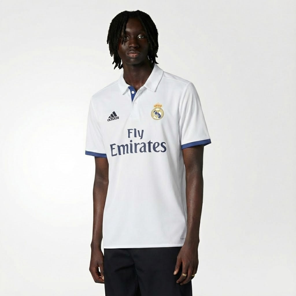Camisola Retrô Real Madrid 2016/17 I