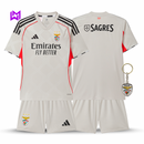 Conjunto Infantil Benfica Alternativa Bege 2025/26 - ÚLTIMAS UNIDADES! 🔥🦅