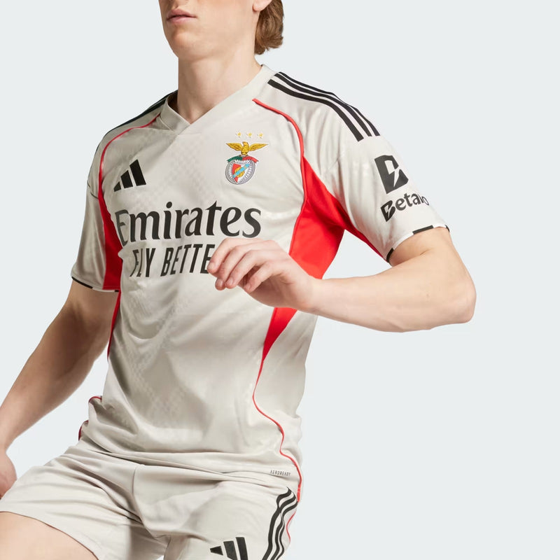 Camisola Benfica Alternativa Bege 2025/26 - ÚLTIMAS UNIDADES! 🔥🦅